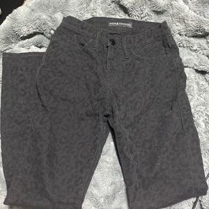 Rock and republic leopard skinny jeans. Worn twice.